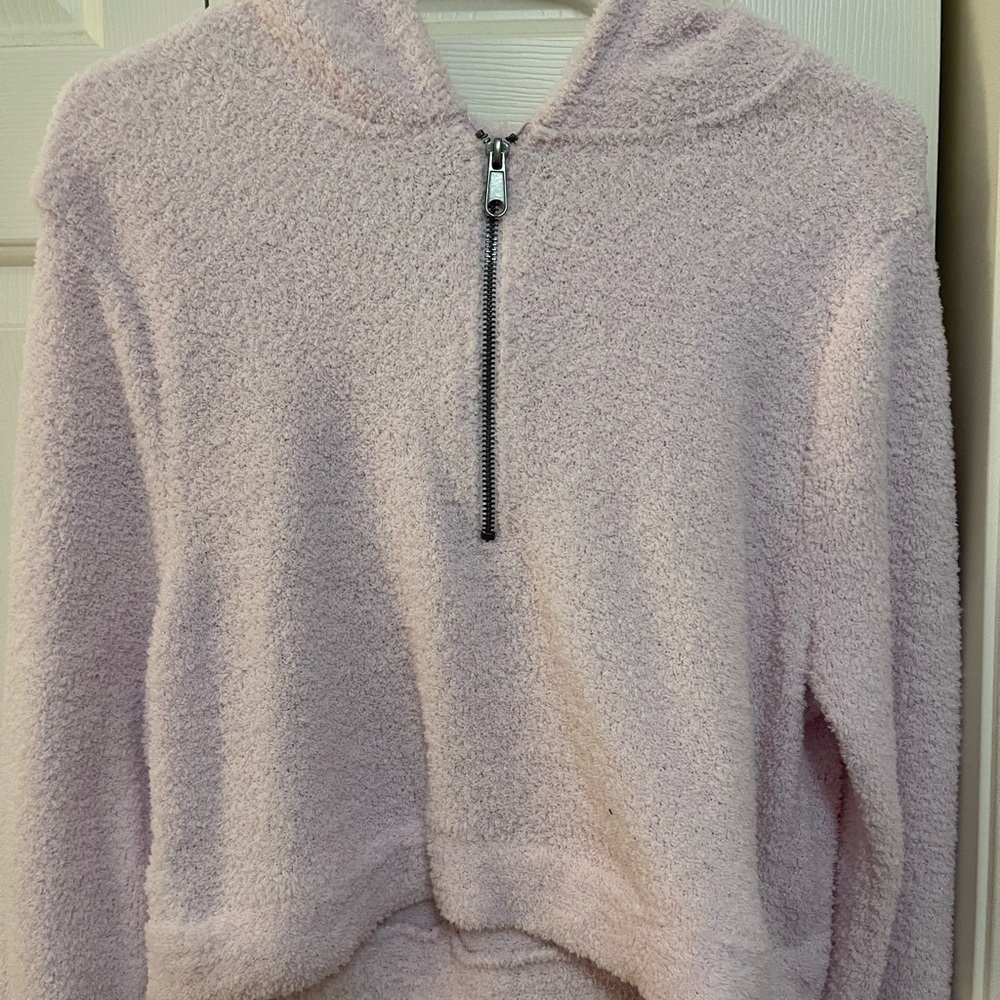 Urban Outfitters Light Pink Pullover size M